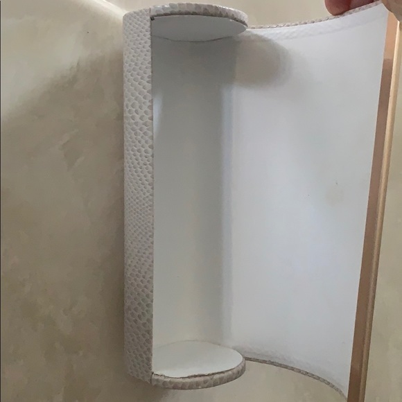 Eyeglass case - Picture 2 of 2